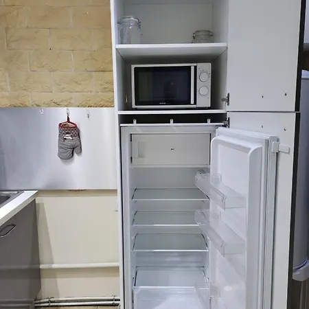 Dondaines Apartment *